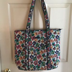Vera Bradley tote in Cuban Stamps Pattern. NWT.